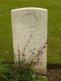 Etaples Military Cemetery - Johnson, A L B